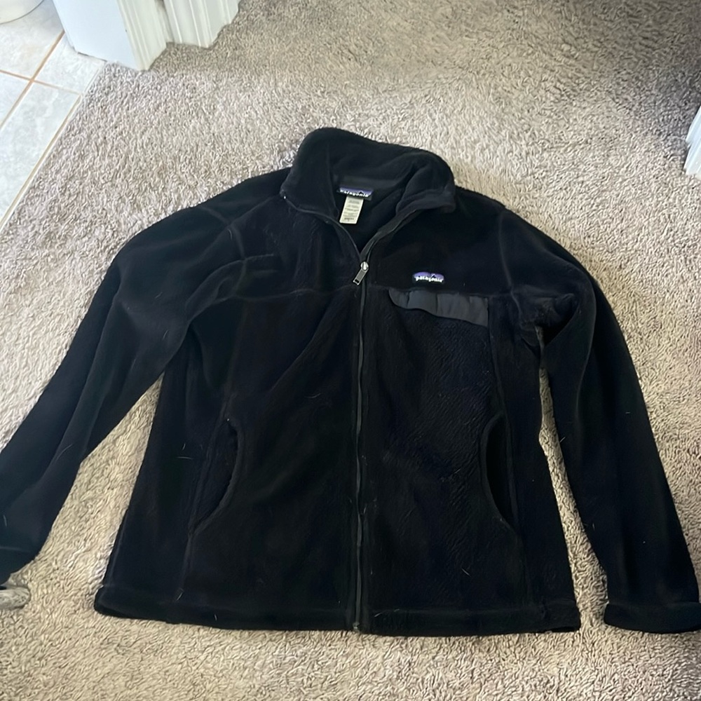 Women’s Patagonia Jacket- black